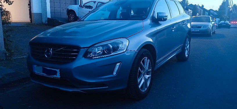 Volvo XC60 98.000 km 16.900 &euro; Maintal 63477