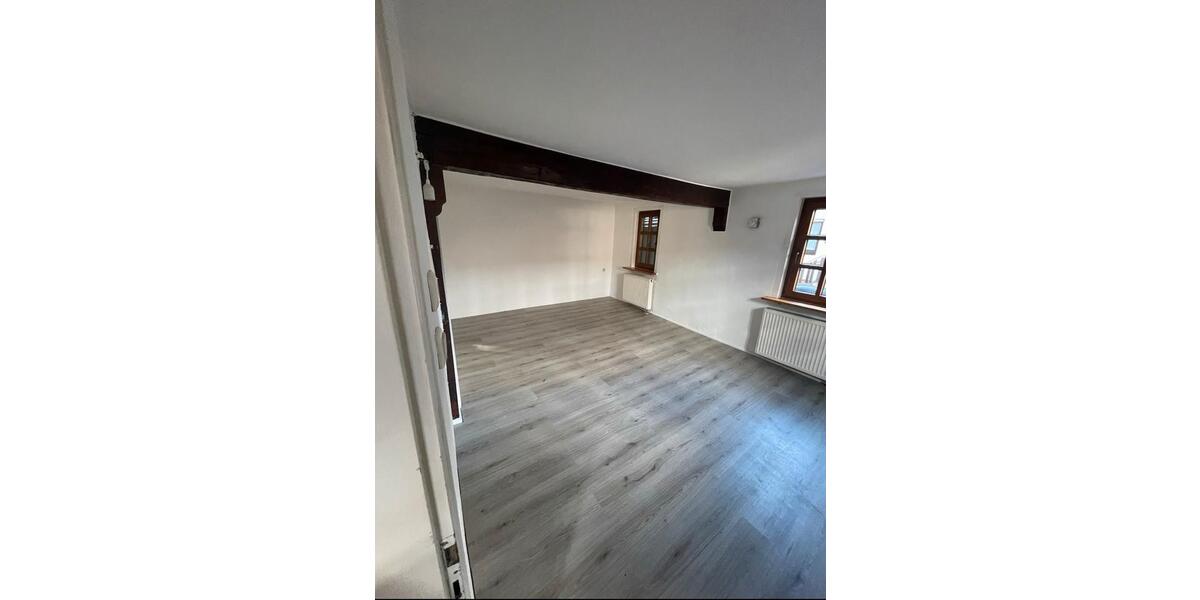 Einfamilienhaus Rosbach vor der Höhe - 3 Zimmer, 93 m&sup2;, 1.350&euro; | Angebot:26153607
