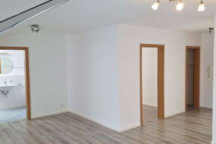 Wohnung Bad Vilbel - 3 Zimmer, 84 m&sup2;, 1.060&euro; | Angebot:25601695