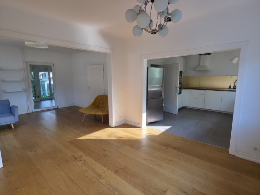 *Für die kleine Familie! Idyllisches Einfamilienhaus mit Atelier in begehrter Wohnlage von Hanau* 5 zimmer