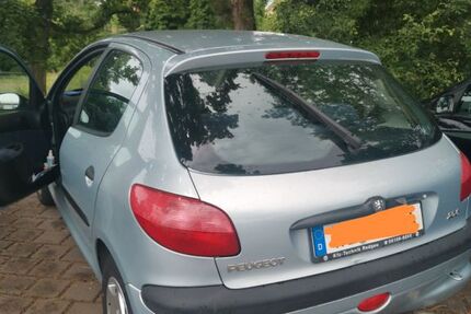 Peugeot 206 170.000 km 1.600 &euro; Rüsselsheim 65428