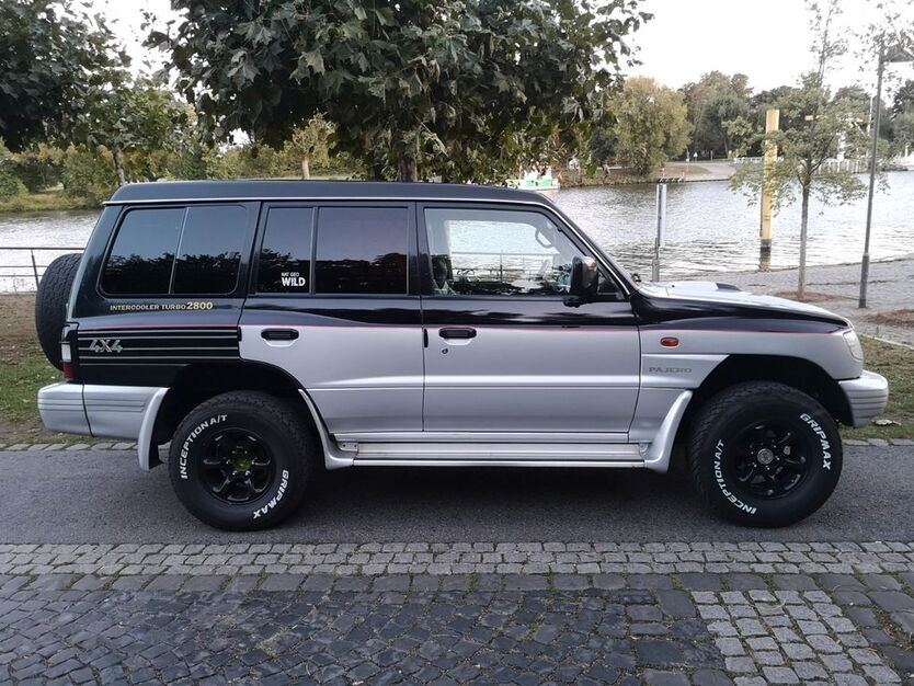 Mitsubishi Pajero 259.325 km 12.950 € Frankfurt am Main 65929