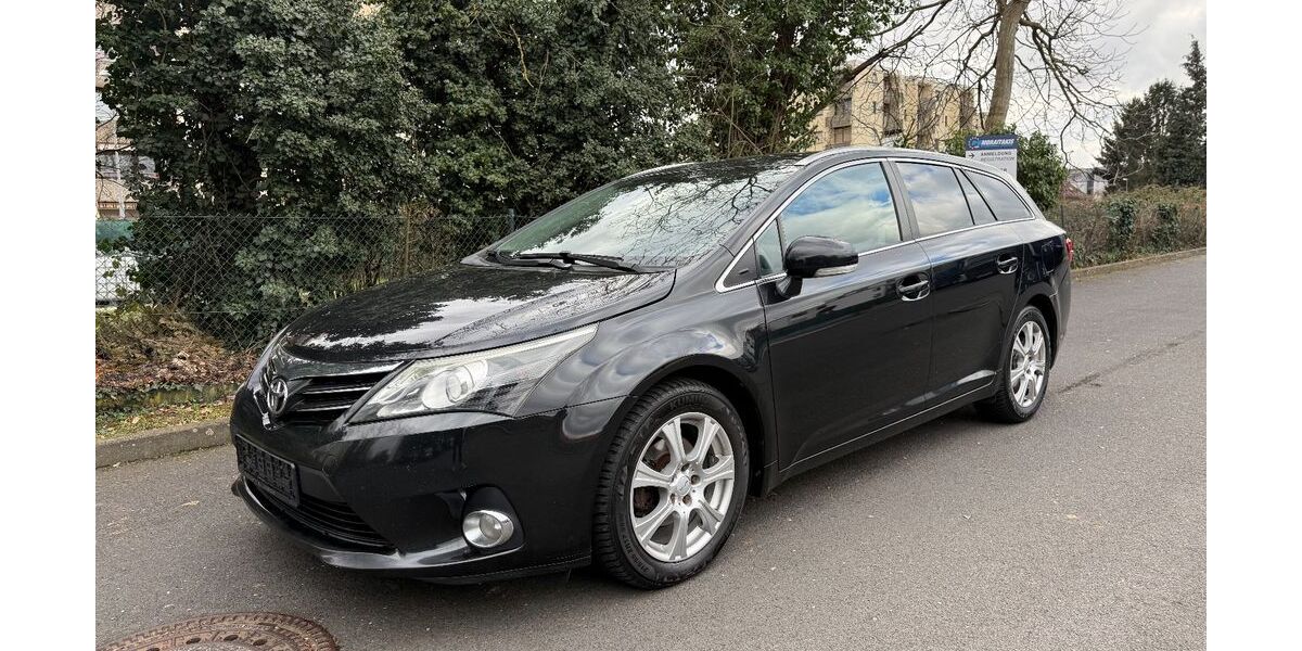 Toyota Avensis 270.000 km 4.400 &euro; Offenbach am Main 63069