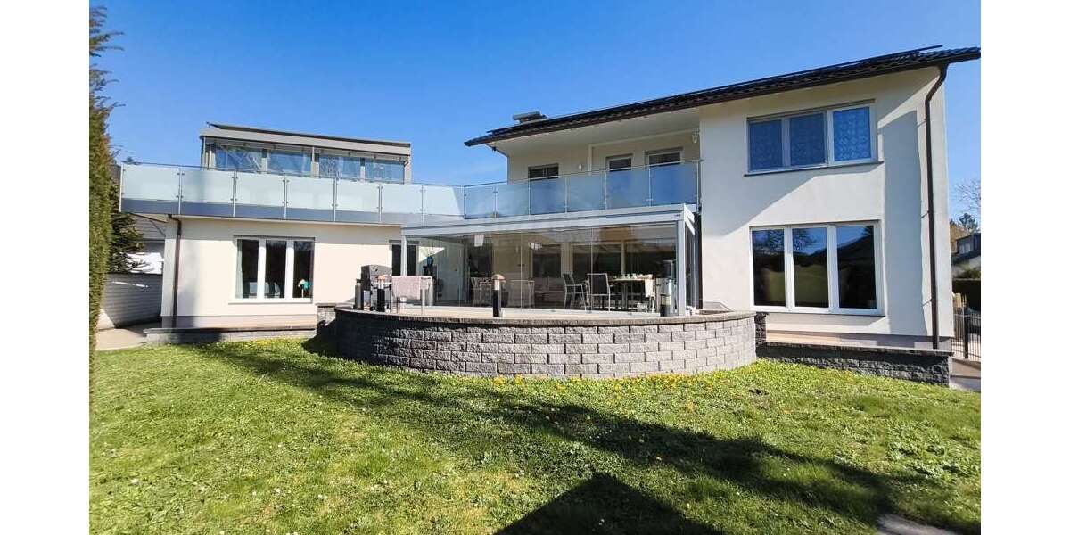 Einfamilienhaus Bad Homburg vor der Höhe / Dornholzhausen Dornholzhausen - 9 Zimmer, 476 m&sup2;, 3.200.000&euro; | Angebot:26505593
