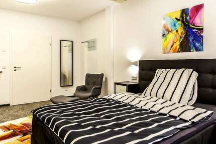 Zimmer Frankfurt Bahnhofsviertel - 10 Zimmer, 680&euro; | Angebot:26856267