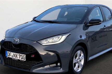 Toyota Yaris 7.458 km 31.990 &euro; Offenbach 63071