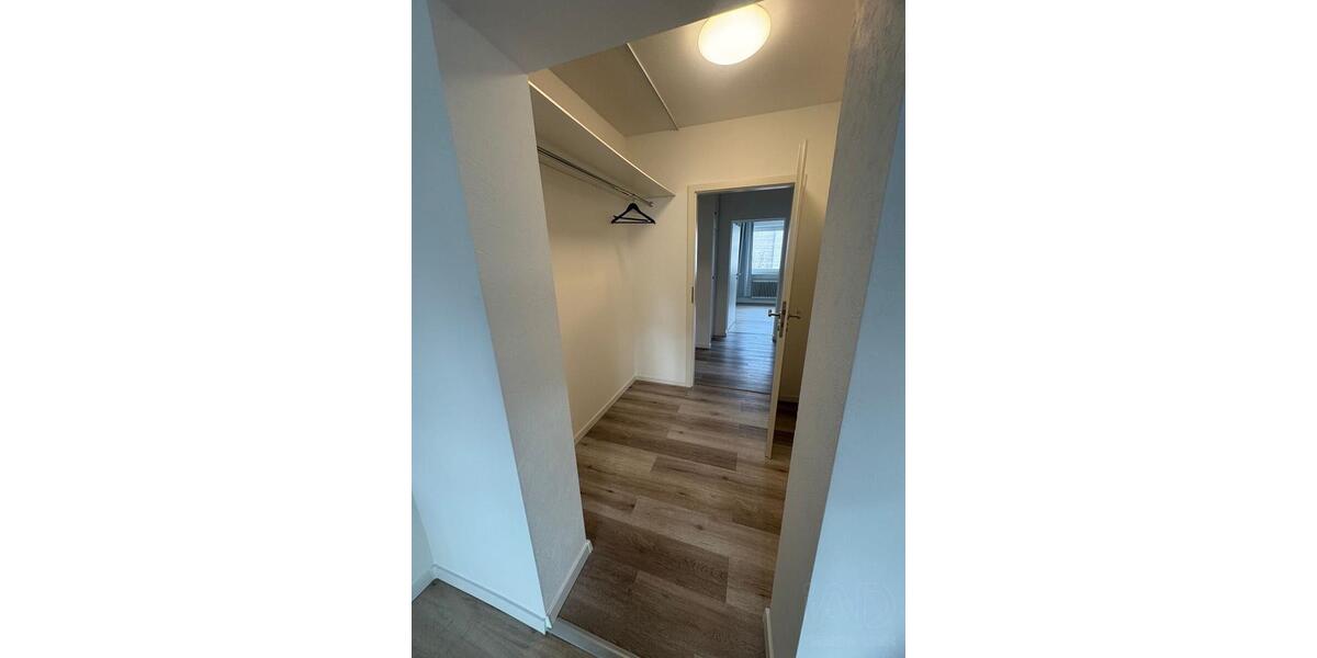 Etagenwohnung Frankfurt am Main Bornheim - 4 Zimmer, 110 m&sup2;, 2.000&euro; | Angebot:25569036