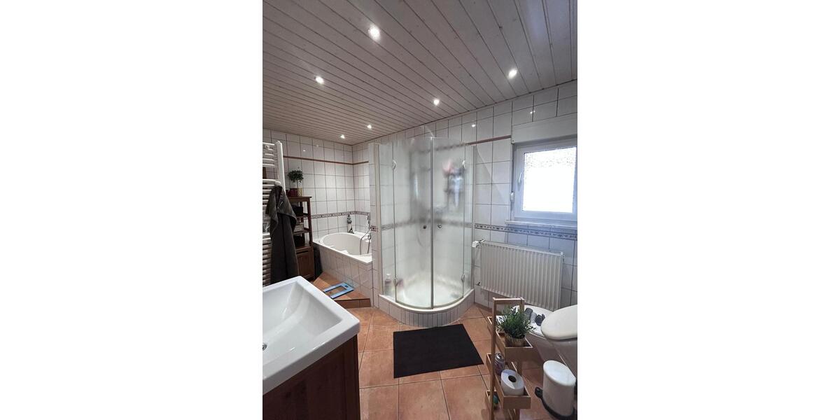 Einfamilienhaus Altenstadt - 10 Zimmer, 215 m&sup2;, 585.000&euro; | Angebot:27021928