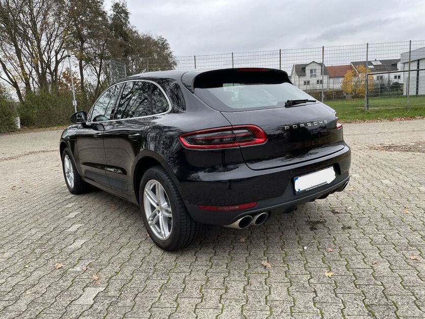 Porsche Macan 228.000 km 24.800 € Darmstadt 64291