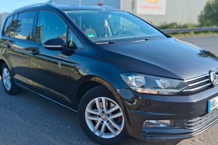 VW Touran 291.309 km 9.999 &euro; Hanau 63450