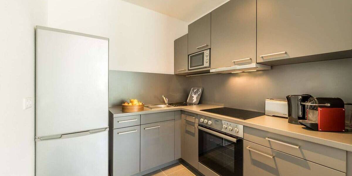 Etagenwohnung Frankfurt am Main Westend-Süd - 2 Zimmer, 48 m&sup2;, 1.810&euro; | Angebot:26824537