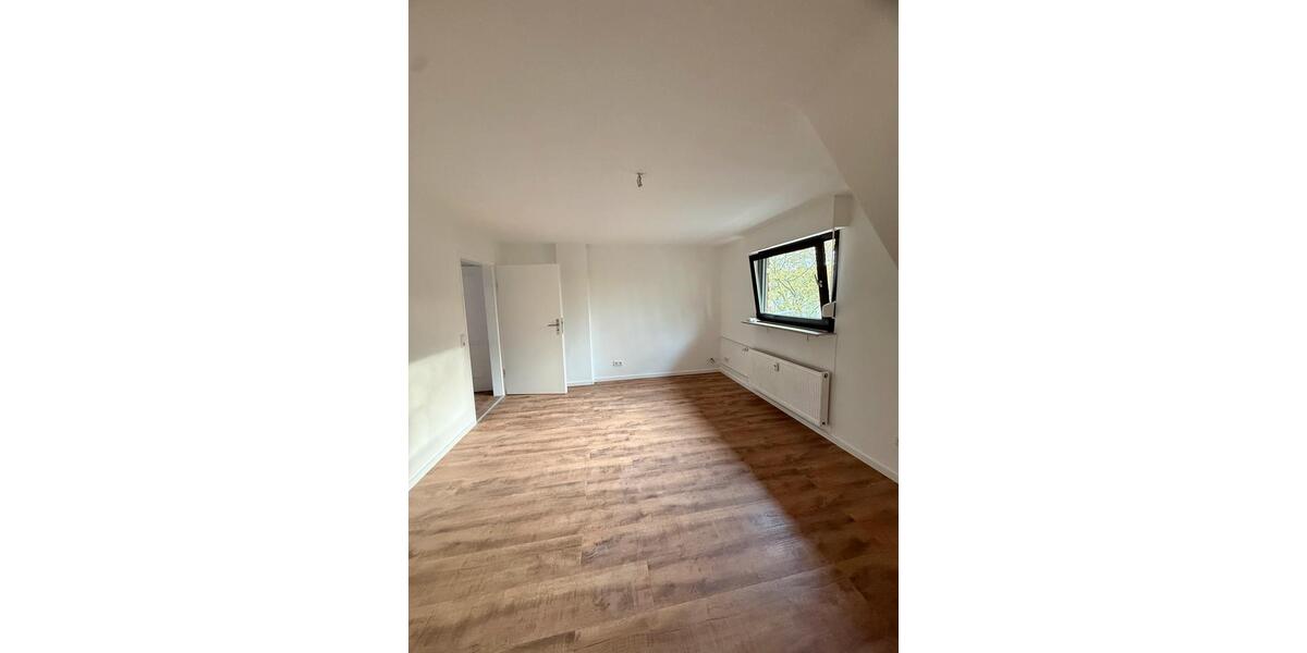 Dachgeschoßwohnung Neu-Isenburg Isenburg - 2 Zimmer, 56 m&sup2;, 850&euro; | Angebot:26252837
