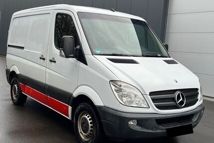 Mercedes-Benz Sprinter 275.000 km 7.500 &euro; Bruchköbel 63486