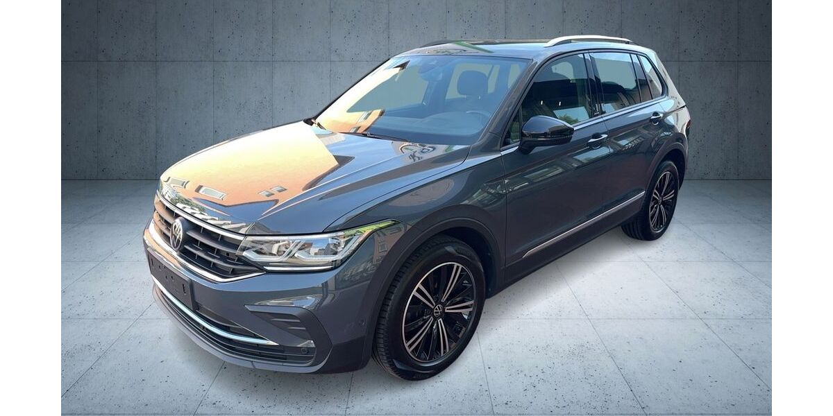 VW Tiguan 64.400 km 28.480 &euro; Frankfurt am Main 60528