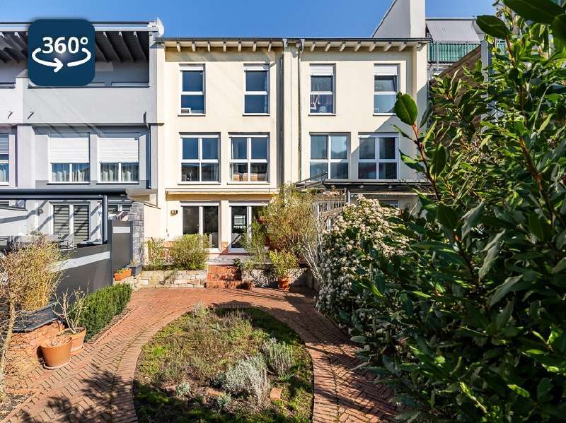 Haus zum Kaufen in Mörfelden-Walldorf 640.000 € 158.65 m²
