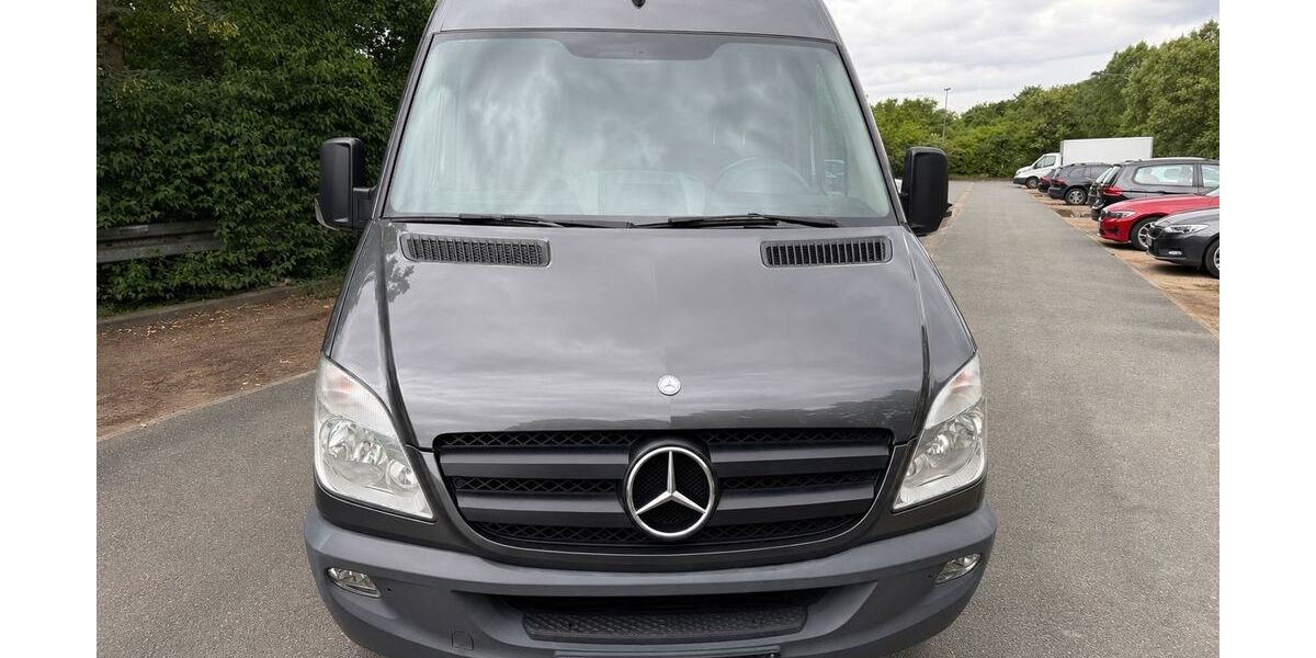 Mercedes-Benz Sprinter 190.000 km 8.900 &euro; Frankfurt am Main 60599