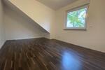 Dachgeschoßwohnung Frankfurt am Main Niederrad - 4 Zimmer, 133 m&sup2;, 2.100&euro; | Angebot:26505068