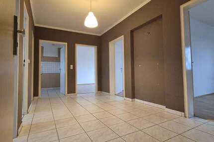 Wohnung zum Mieten in Bruchköbel 990 € 89.7 m² 4 zimmer