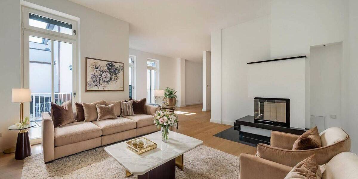 Wohnen im Neubauhaus mit Lift, Garage und Garten in ruhiger Wohnlage 6 zimmer