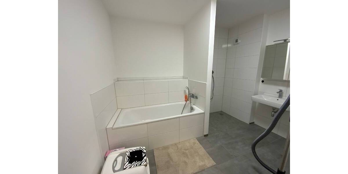 Etagenwohnung Frankfurt am Main Nieder-Eschbach - 2 Zimmer, 74 m&sup2;, 899&euro; | Angebot:26259336