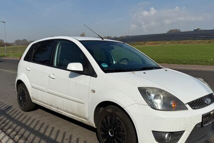Ford Fiesta 208.100 km 900 &euro; Hanau 63452