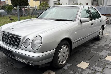 Mercedes-Benz E 280 95.000 km 6.500 € Erzhausen 64390