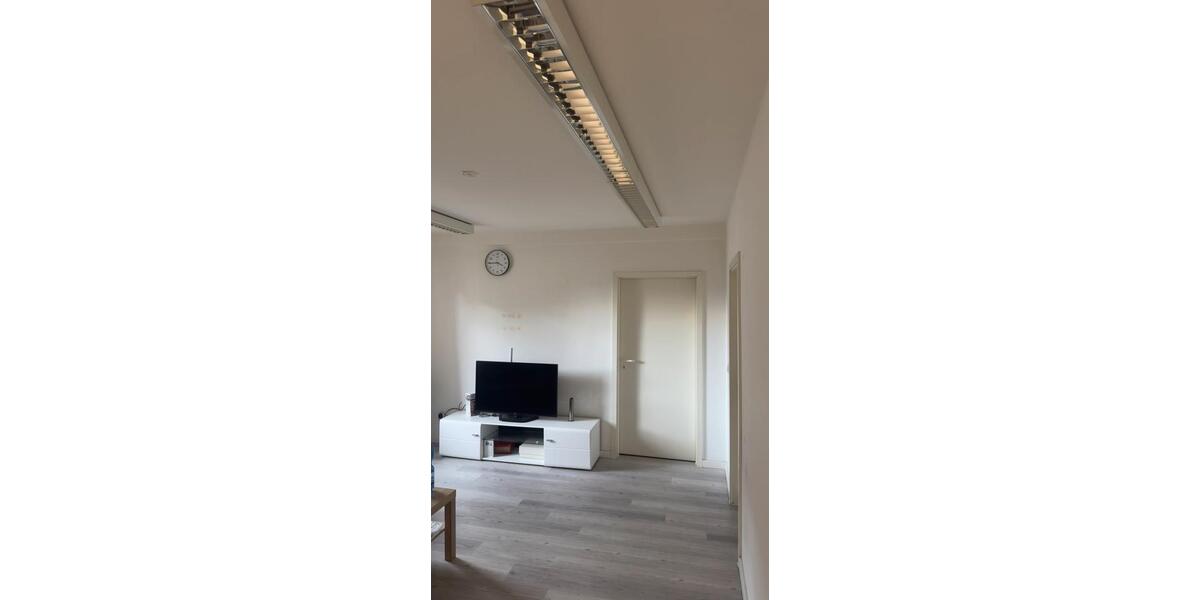 Etagenwohnung Bad Vilbel - 4 Zimmer, 100 m&sup2;, 2.500&euro; | Angebot:26583814
