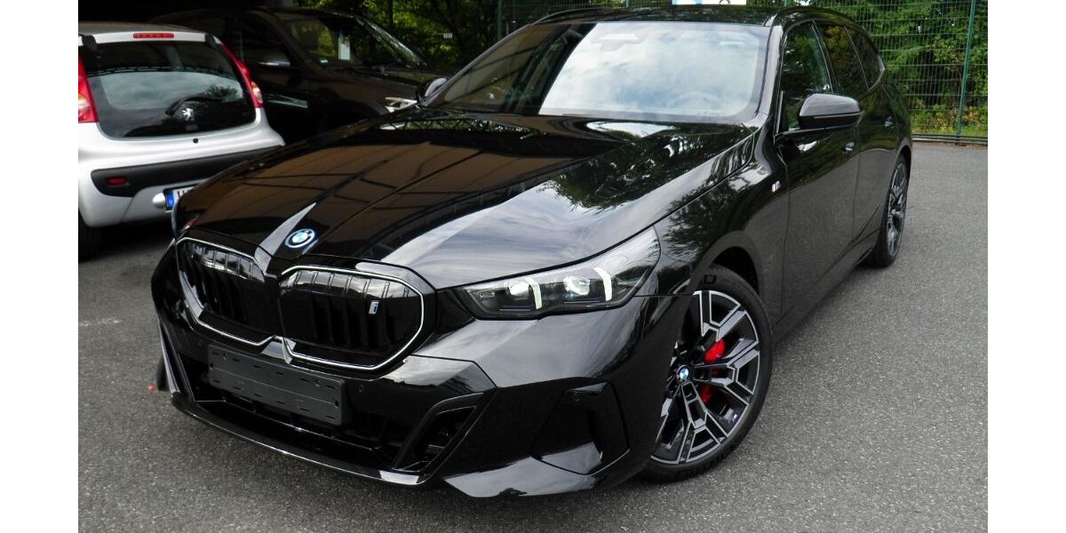 BMW i5 5.699 km 85.299 &euro; Frankfurt am Main 60435