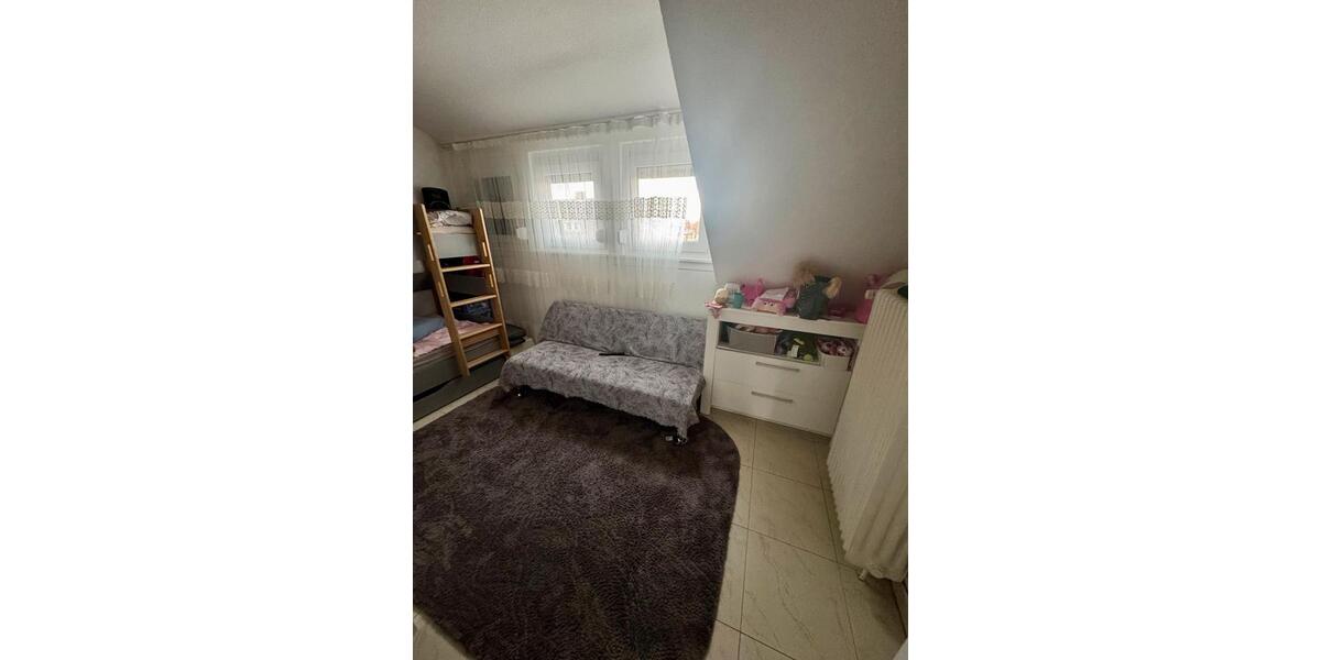 Dachgeschoßwohnung Hanau - 3 Zimmer, 85 m&sup2;, 850&euro; | Angebot:26019522