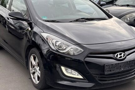 Hyundai i30 199.850 km 4.999 € Frankfurt 60486