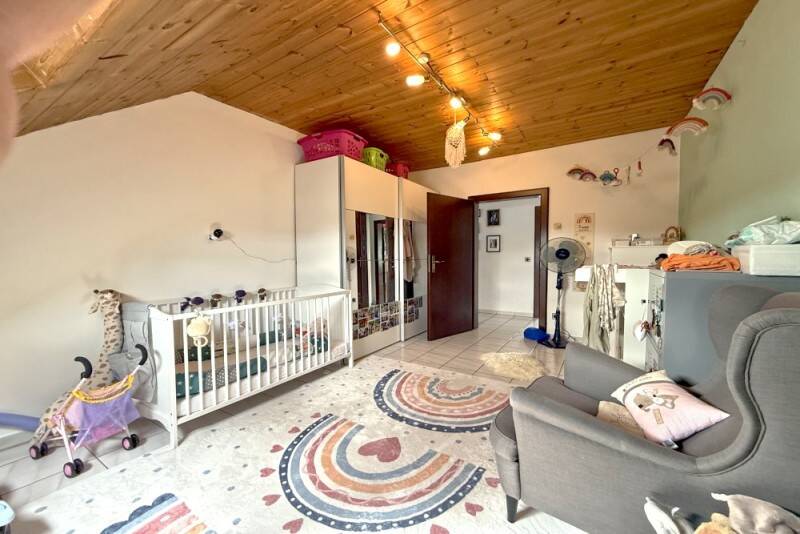 Einfamilienhaus Obertshausen - 8 Zimmer, 177 m&sup2;, 749.000&euro; | Angebot:26501897