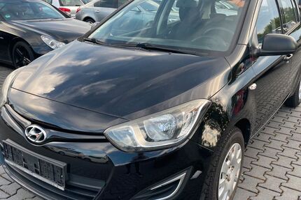 Hyundai i20 80.000 km 4.999 &euro; Stockstadt a.M. 63811