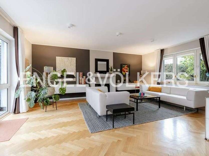 Haus zum Kaufen in Frankfurt am Main 2.200.000 € 176 m²