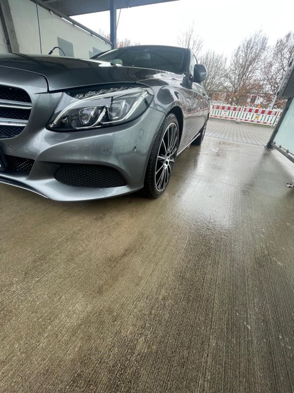 Mercedes-Benz C 250 132.000 km 20.300 € Dieburg 64807
