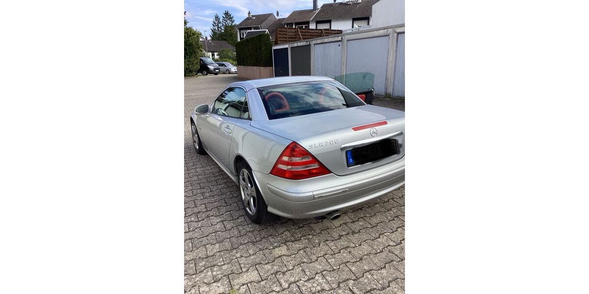 Mercedes-Benz SLK 200 85.000 km 8.900 &euro; Nauheim 64569