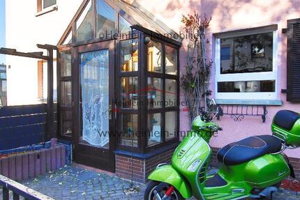 Charmantes Reihenmittelhaus 5 ZKBB* tgl.Badezimmer* kleiner Garten* Gartenhütte* Frankfurt-Gallus 5 zimmer