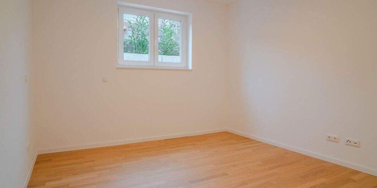Etagenwohnung Frankfurt am Main Hausen - 3 Zimmer, 105 m&sup2;, 2.210&euro; | Angebot:25751234