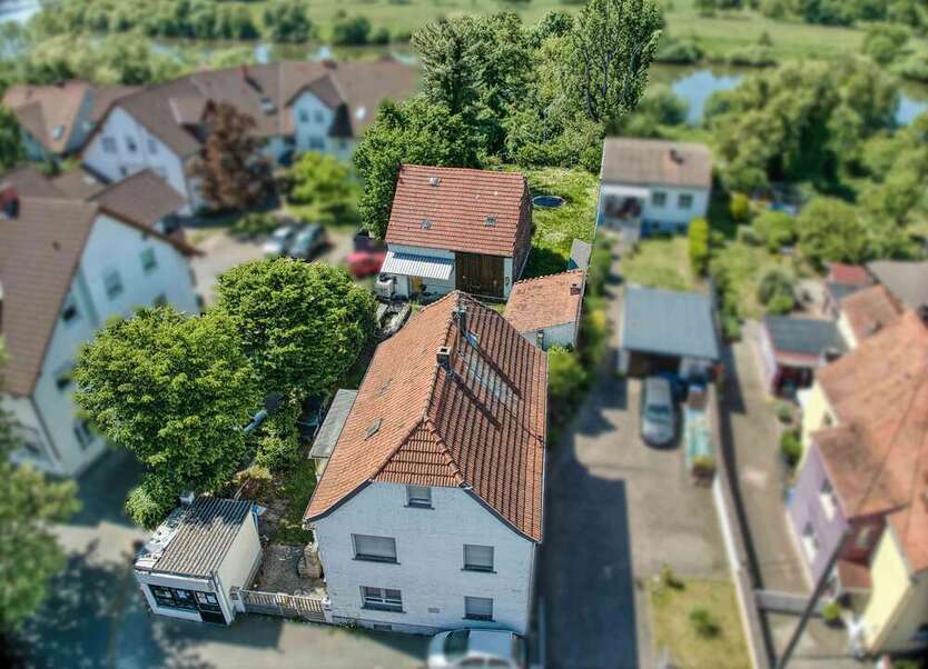 Haus zum Kaufen in Karlstein am Main 649.000 € 180 m²