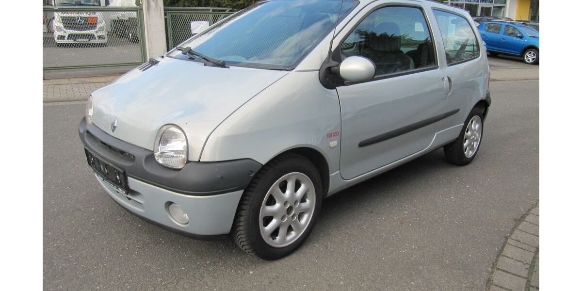Renault Twingo 132.300 km 2.445 &euro; Schwalbach/Taunus 65824
