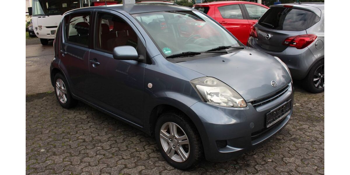 Daihatsu Sirion 107.300 km 2.290 &euro; Hanau 63452