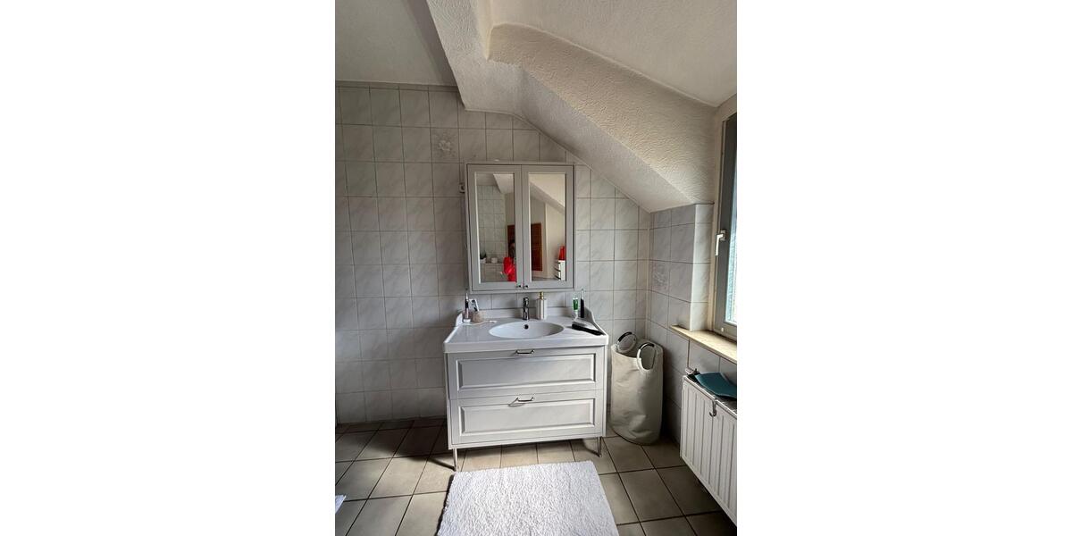 Etagenwohnung Offenbach am Main Bürgel - 4 Zimmer, 95 m&sup2;, 900&euro; | Angebot:26246958