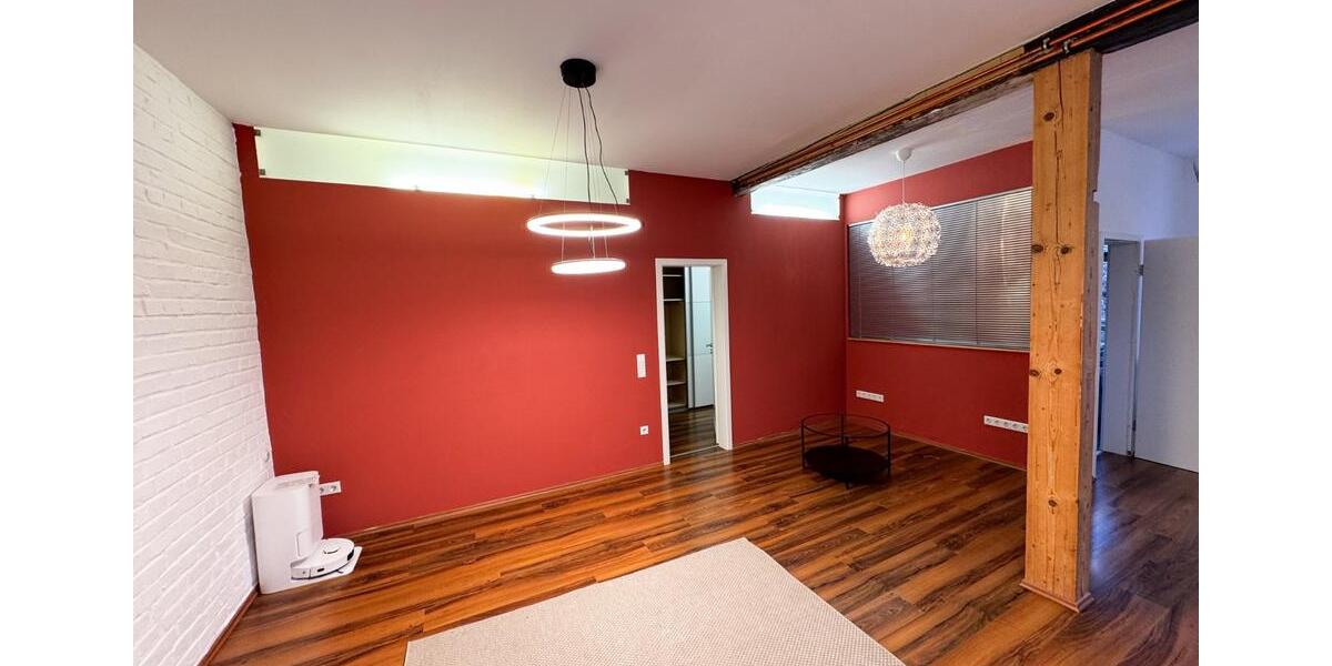 Loftartige 1-Zimmer-Wohnung (69 m²) im ruhigen Hinterhof 1 zimmer