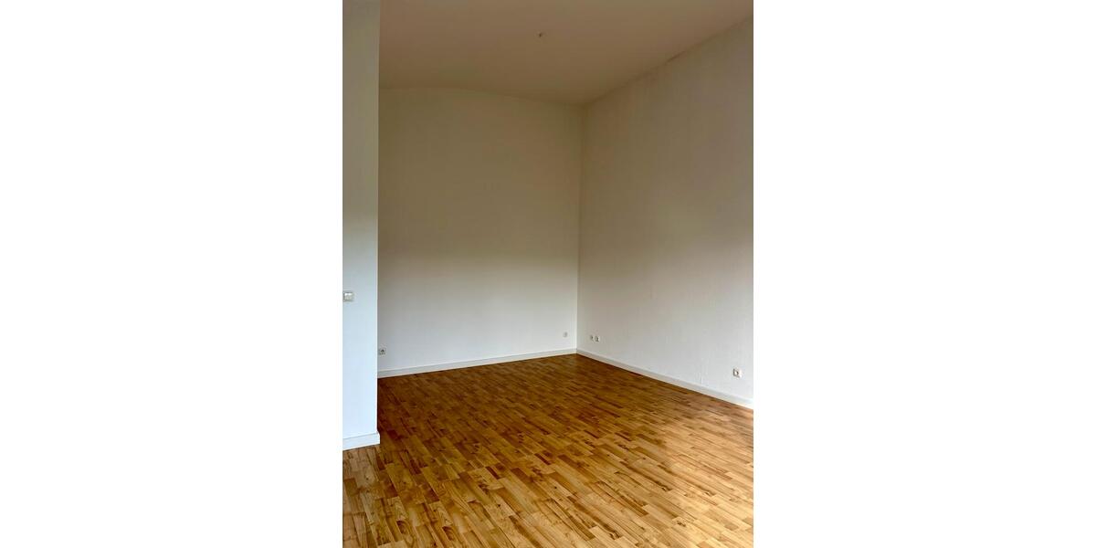 Etagenwohnung Frankfurt am Main Niederrad - 3 Zimmer, 82 m&sup2;, 1.860&euro; | Angebot:26581600
