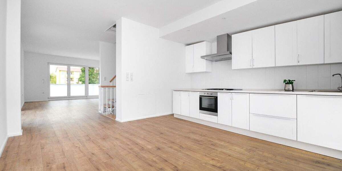 Urbaner Rückzugsort im Stadthaus: Wohnen mit Stil und Effizienz in Neu-Isenburg 5 zimmer