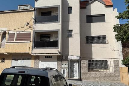 Modernes 3 Familienhaus mit Garage in Azrou