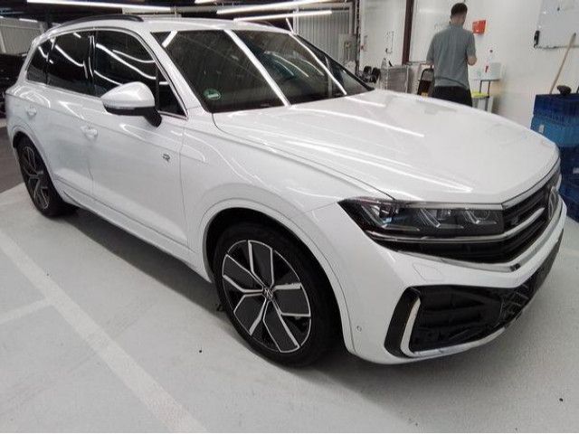 VW Touareg 5.292 km 74.980 € Neu-Isenburg 63263