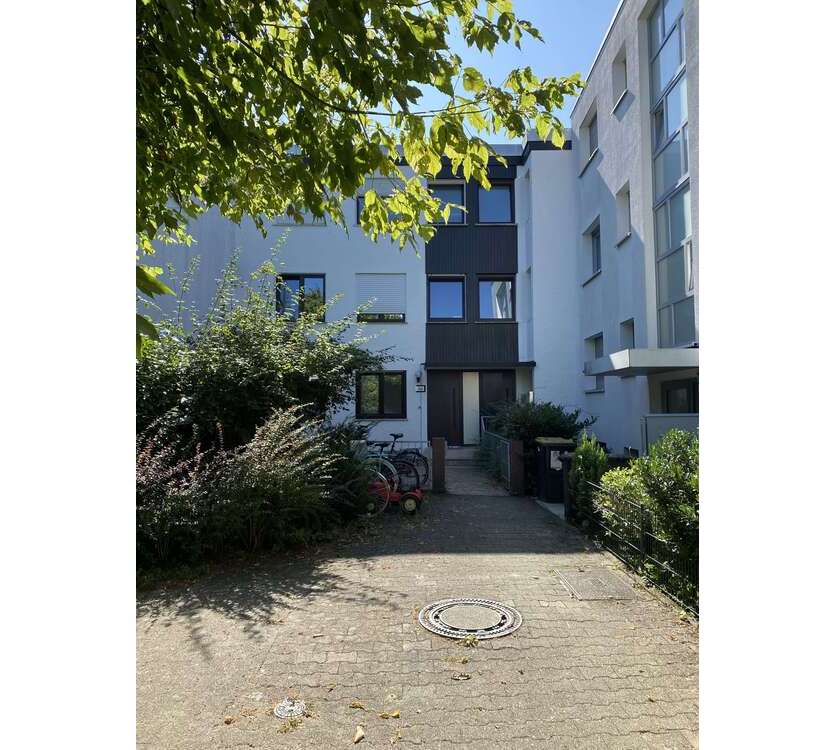 Haus zum Kaufen in Frankfurt 1.490.000 € 319 m²