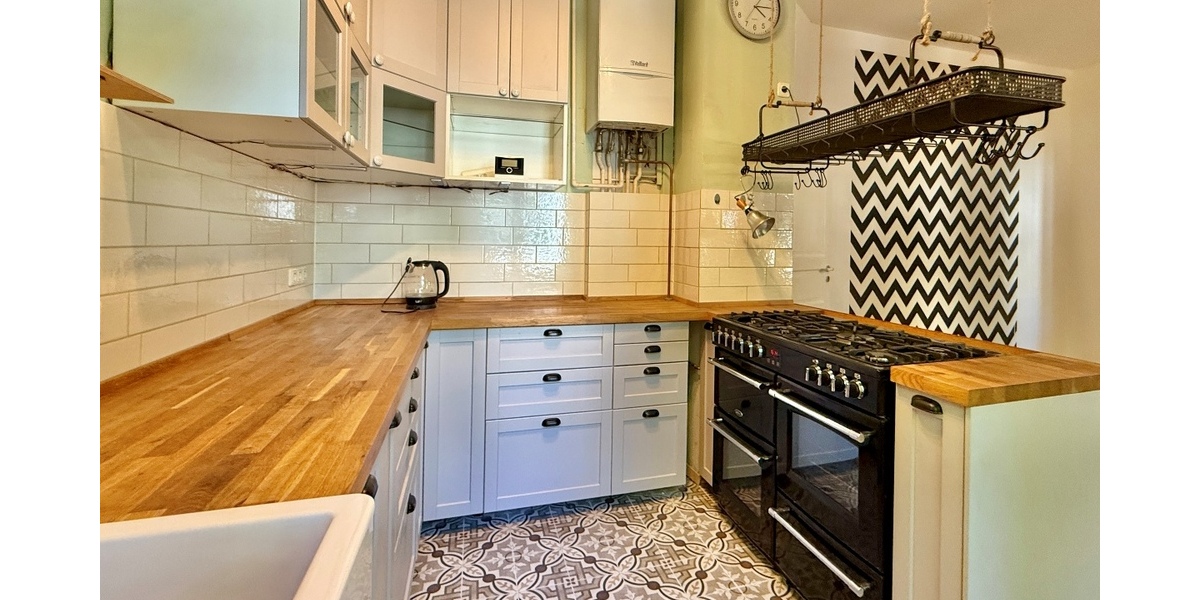 Charmante Stil-Altbauwohnung – Exklusives Wohnen in zentraler und ruhiger Lage von Offenbach 4 zimmer