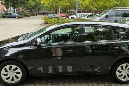 Toyota Auris 95.000 km 9.500 € Frankfurt 60389