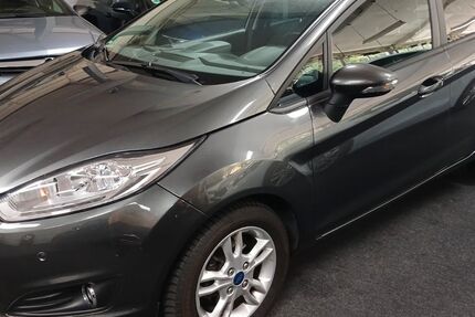 Ford Fiesta 87.900 km 9.250 € Rüsselsheim 65428